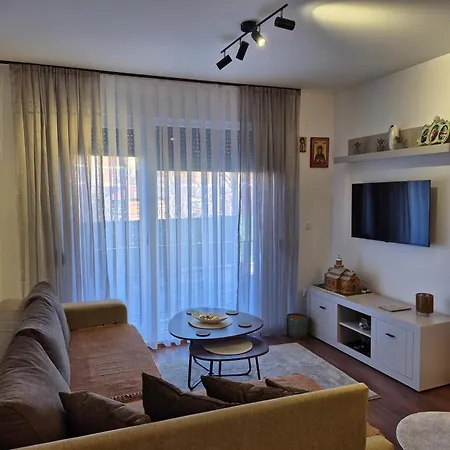 アパート Avram *