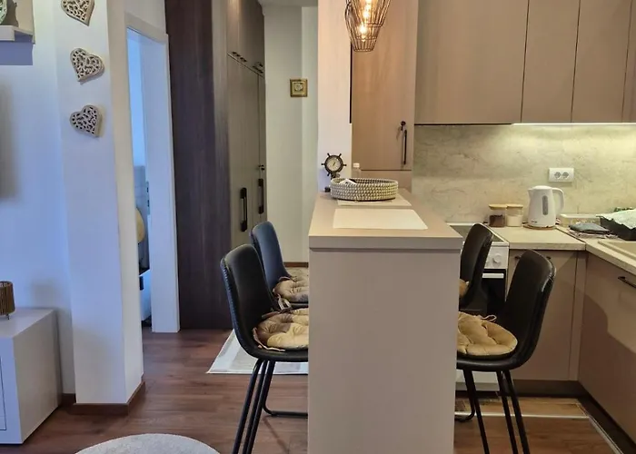 アパート Avram *